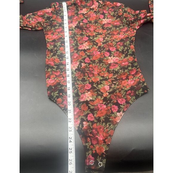 Good American BLACK W/ PINK RED Floral Mesh Mock Neck Bodysuit Thong Sz 2 - Picture 6 of 11